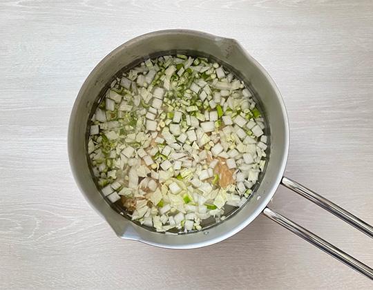 鶏せせりと野菜のとろとろ煮作り方３