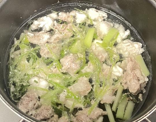 イサキとポークの春キャベツ煮込み作り方３
