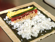 メバチマグロと納豆の巻き寿司作り方３