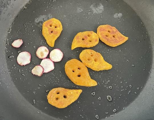 鶏シチューとかぼちゃのトッピング作り方４