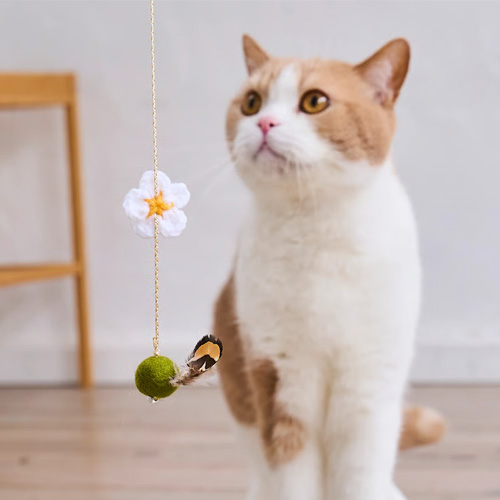 Quilt　付け替えパーツ　ニットのお花と羽根つきウールボール