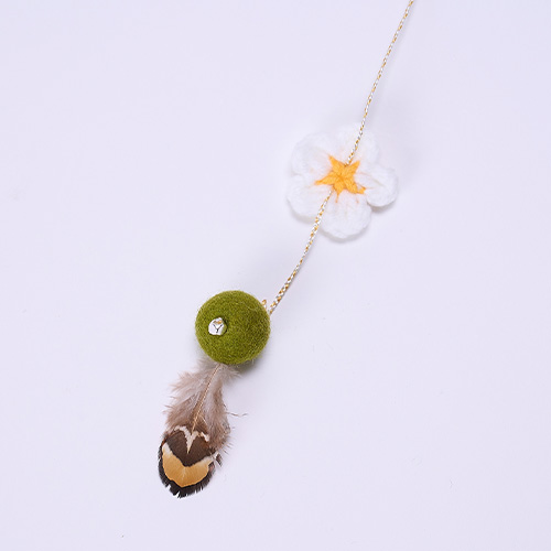 Quilt 付け替えパーツ ニットのお花と羽根つきウールボール