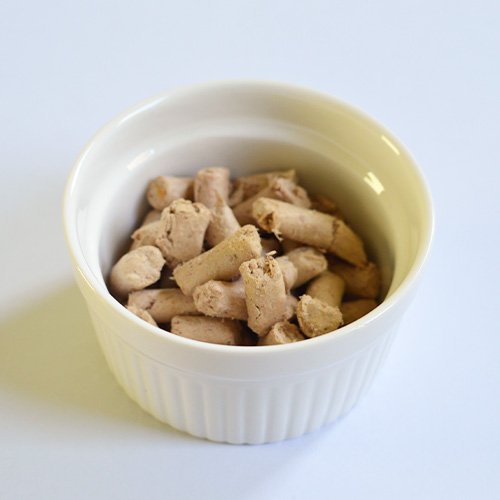 フィーライン ナチュラル フリーズドライ　チキン＆キングサーモン・フィースト