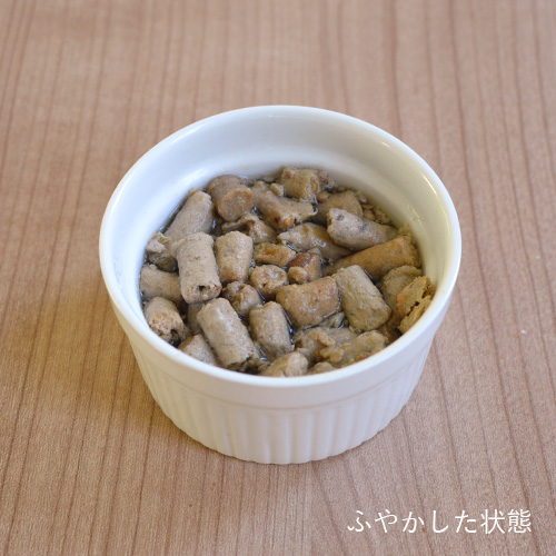 フィーライン ナチュラル フリーズドライ　チキン＆キングサーモン・フィースト